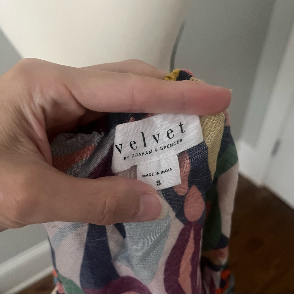 Velvet by Graham & Spencer (S) Top - Picture 5 of 6
